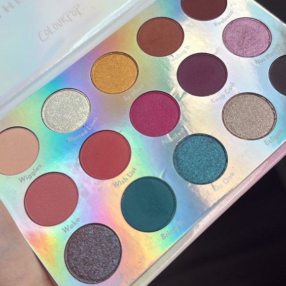 ColourPop chasing rainbows palette 🌈 - Picture 12 of 12